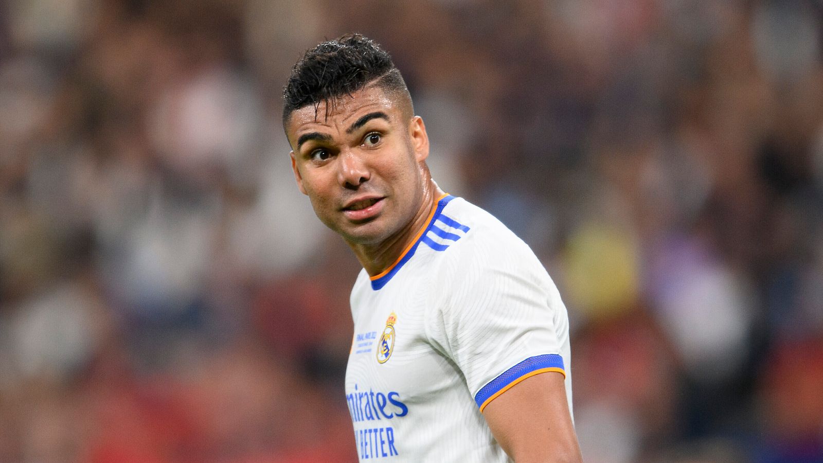 Casemiro: Manchester United agree £59.5m deal for Real Madrid midfielder