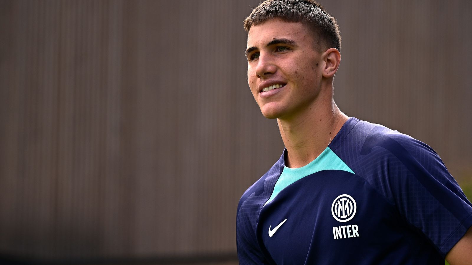 Chelsea sign Italy youth international Cesare Casadei from Inter Milan ...