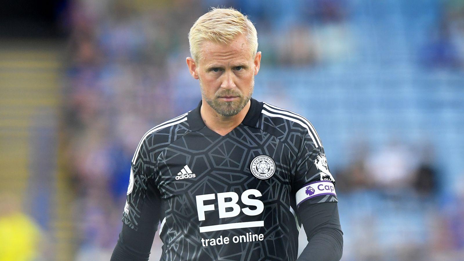 Kasper Schmeichel: Leicester goalkeeper joins Nice with Foxes yet to make a summ..