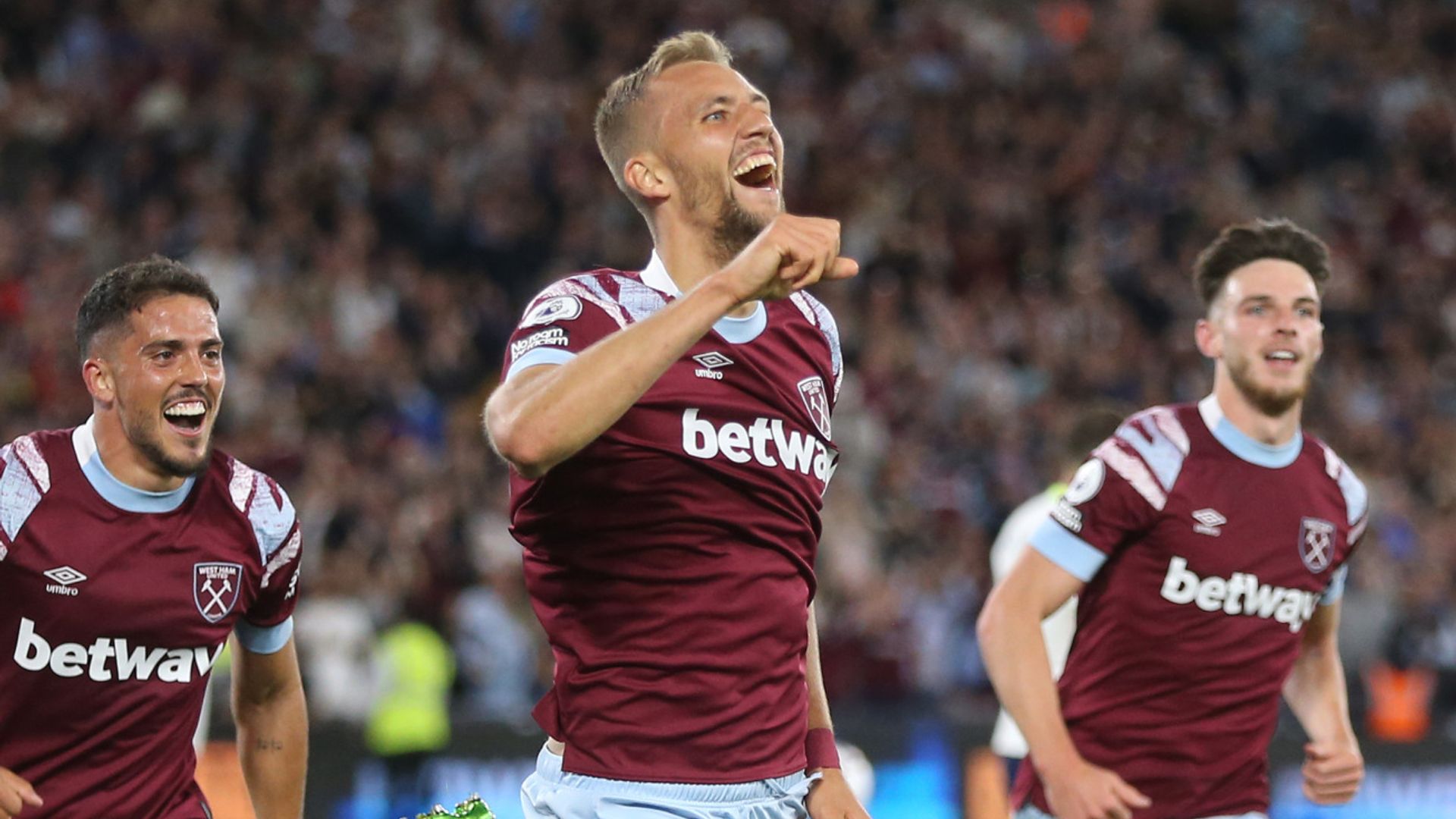 Soucek equaliser earns West Ham draw against London rivals Spurs