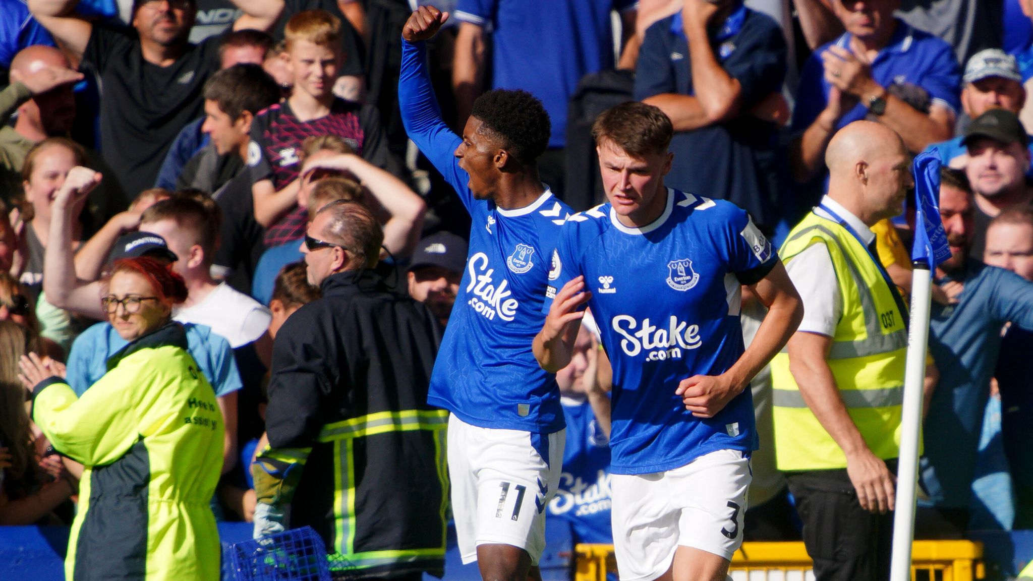Everton 1-1 Nottingham Forest: Demarai Gray cancels out Brennan Johnson's  first PL strike to salvage unlikely draw | Football News | Sky Sports