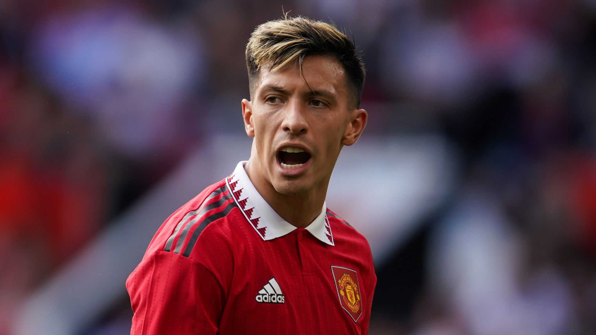 Lisandro Martinez at Manchester United: Is 5'9" height a problem for  Argentina defender in the Premier League? | Football News | Sky Sports