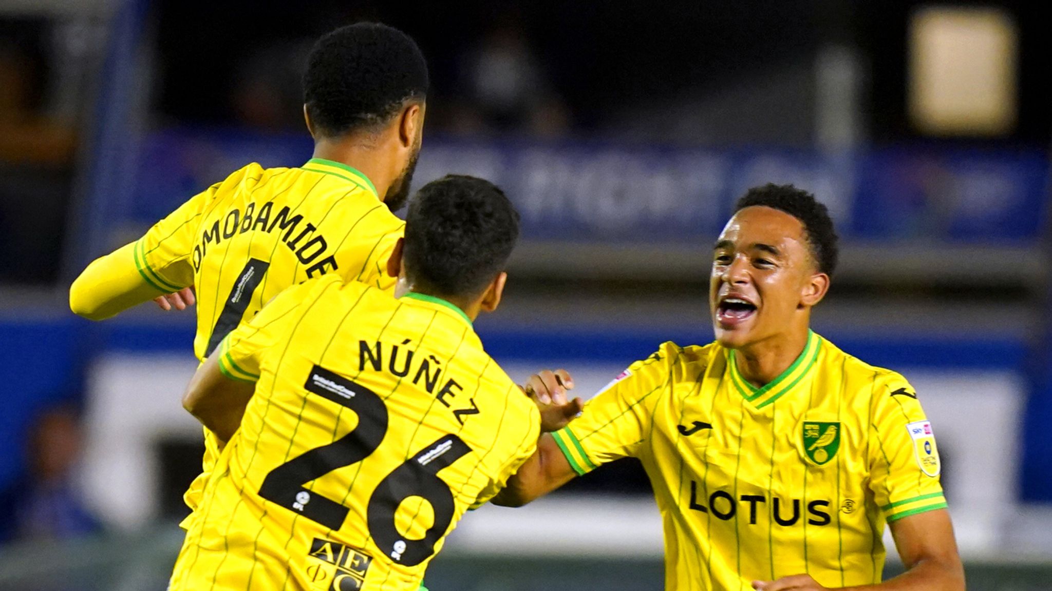Onel Hernandez: Middlesbrough sign Norwich City's Cuba winger on