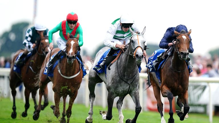 Alpinista beats Tuesday and La Petite Coco to win the Yorkshire Oaks