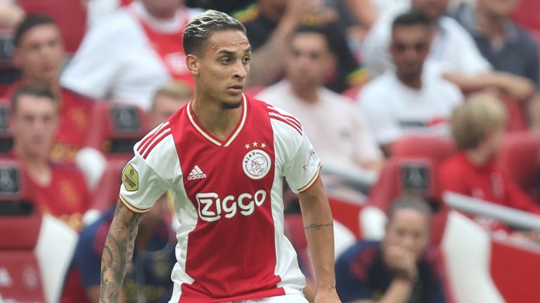 Manchester United are close to agreeing a deal for Ajax's Antony