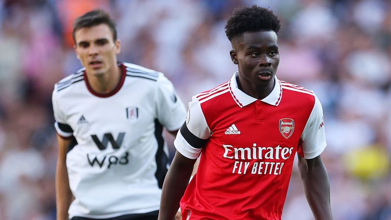 Bukayo Saka controls possession against Fulham
