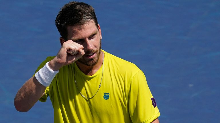 Norrie eases past troubled Paire at US Open I Evans races into second round