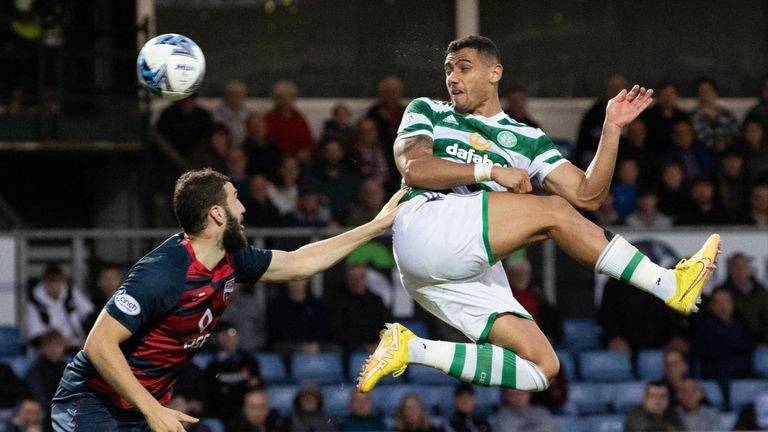 Giorgos Giakoumakis gave Celtic a second with an impressive header against Ross County
