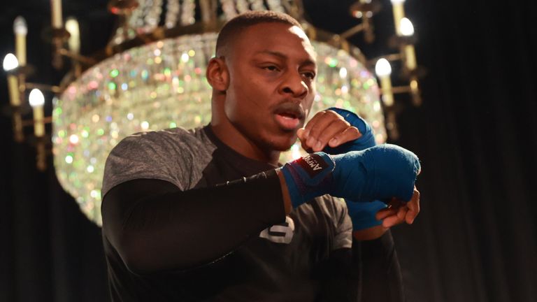 BOXXER WEMBLEY PROMOTION.OPEN WORK OUTS.GLAZIERS HALL,.LONDON.PIC LAWRENCE LUSTIG.DAN AZEEZ PERFORMS A PUBLIC WORKOUT AHEAD OF HIS FIGHT ON PROMOTER BEN SHALOMS BOXXER SHOW AT  OVO WEMBLEY ARENA ON SATURDAY MARCH 26TH LIVE ON SKY SPORTS.