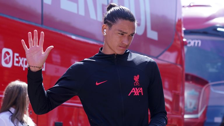 Darwin Nunez pictured ahead of kick-off at Craven Cottage