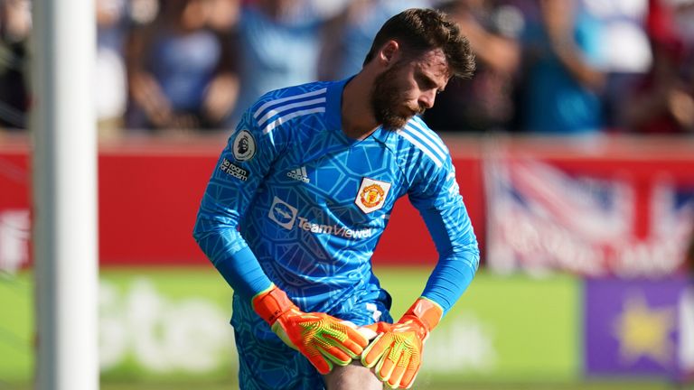 David de Gea shows his dejection after his error led to Brentford's second goal