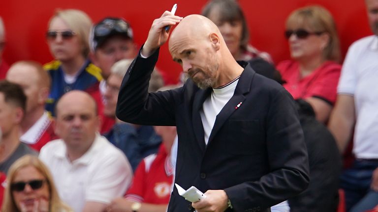 Manchester United&#39;s head coach Erik ten Hag stands during the English Premier League soccer match between Manchester United and Brighton at Old Trafford stadium in Manchester, England, Sunday, Aug. 7, 2022. (AP Photo/Dave Thompson)