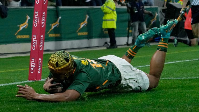 South Africa's Kurt-Lee Arendse scored a crucial early try, and was shown a late red card 