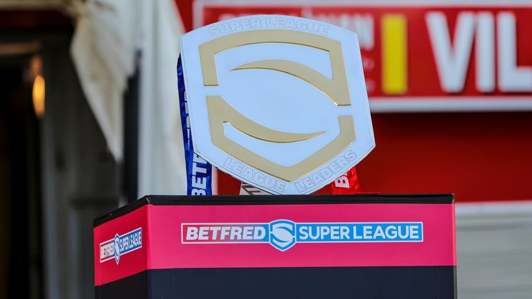 Picture by Laurent Selles/Catalan Dragons/SWpix.com - 11/09/21 - Rugby League - Betfred Super League Round 21 - Catalan Dragons v Huddersfield Giants - Stade Gilbert Brutus, Perpignon, France - The Betfred Super League League Leader's Shield.
