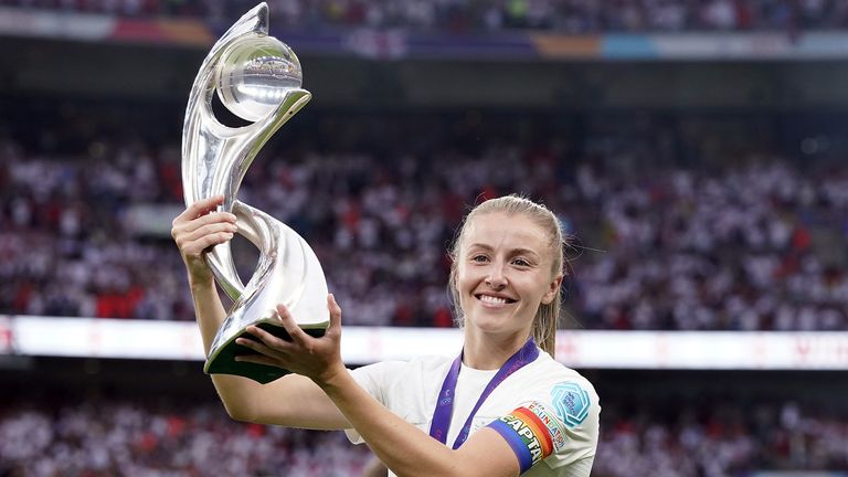 England&#39;s Leah Williamson lifts the UEFA Women&#39;s Euro 2022 trophy