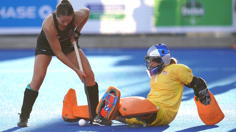 Maddie Hinch saves Hope Ralph's penalty as England win semi-final shoot-out in women's hockey at Commonwealth Games