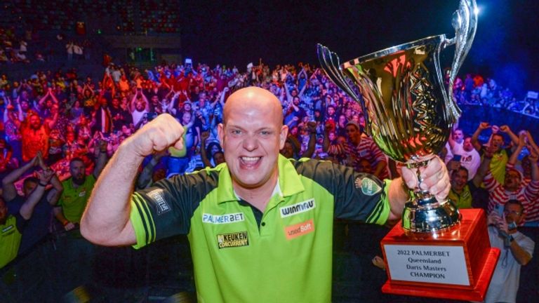 Michael van Gerwen selló su título televisivo número 60 al ganar el Queensland Darts Masters el sábado