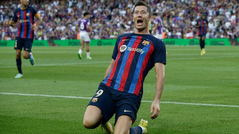 El Barcelona goleó 4-0 al Valladolid con Robert Lewandowski de nuevo en puerta