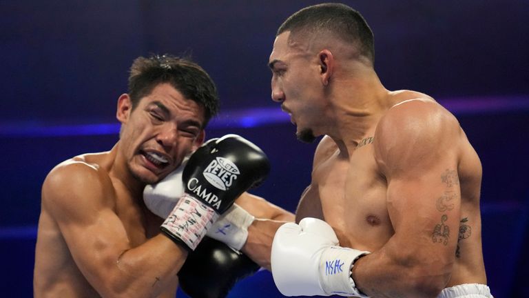 Teofimo Lopez lands a right to Pedro Campa 