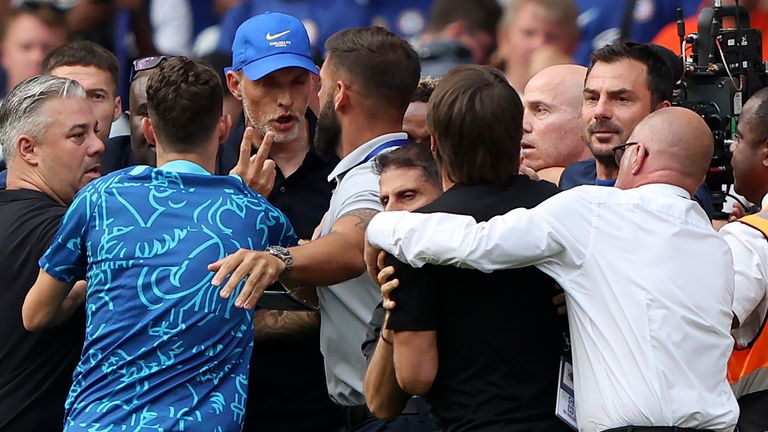 Thomas Tuchel arguing with Antonio Conte after the final whistle at Stamford Bridge