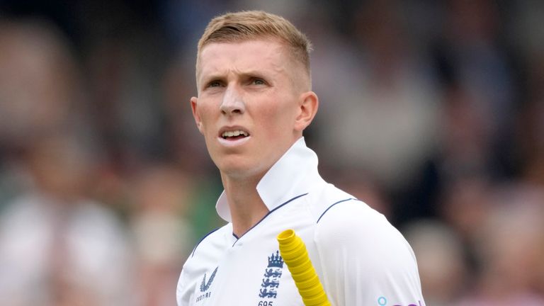 England&#39;s Zak Crawley leaves the pitch after he is caught off the bowling of South Africa&#39;s Kagiso Rabada during the first day of the test match between England and South Africa at Lord&#39;s cricket ground in London, Wednesday, Aug. 17, 2022. (AP Photo/Kirsty Wigglesworth)