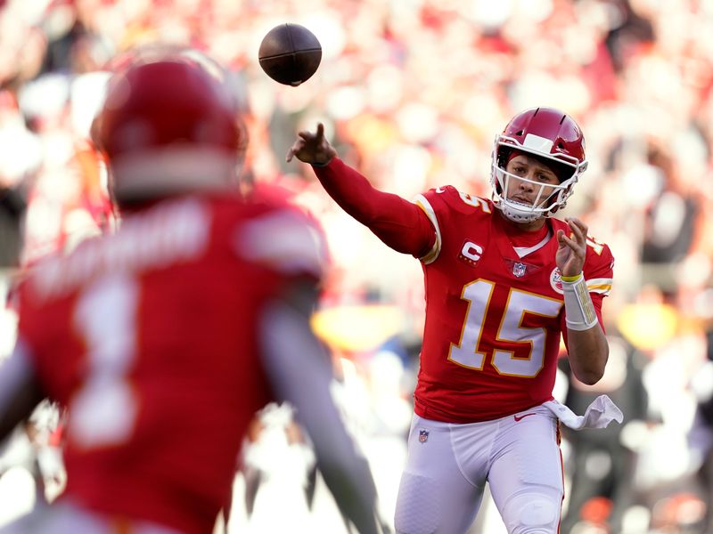 Patrick Mahomes Won't Change Style Despite Chiefs' Struggles: 'I'm