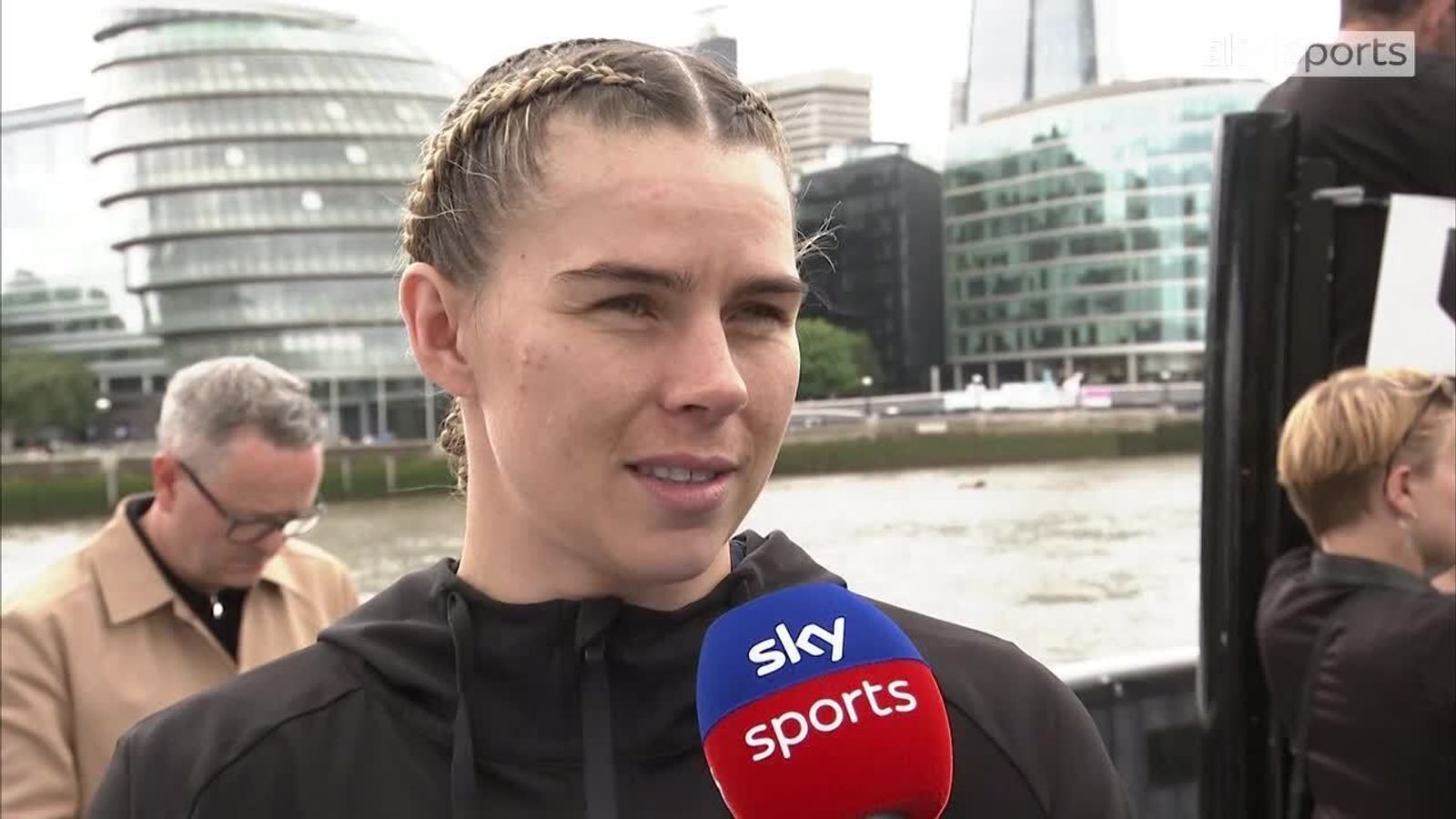 Claressa Shields vs Savannah Marshall: Natasha Jonas and Mikaela Mayer