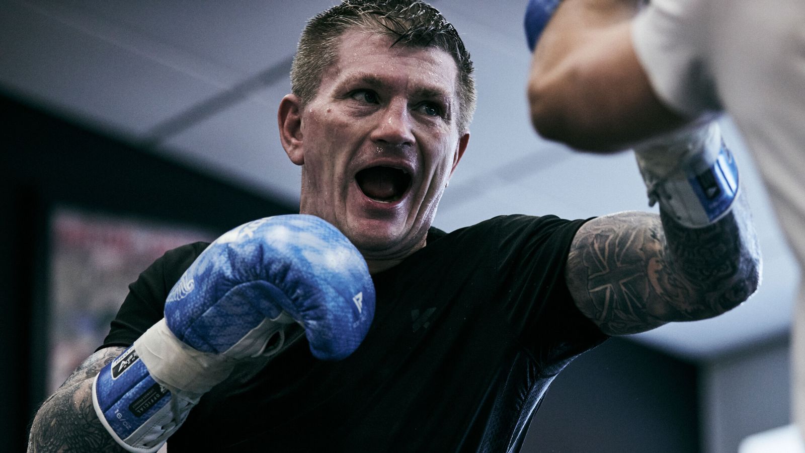 Ricky Hatton vows to placed on a present towards ‘hero’ Marco Antoinio Barrera in Manchester exhibition | Boxing Information