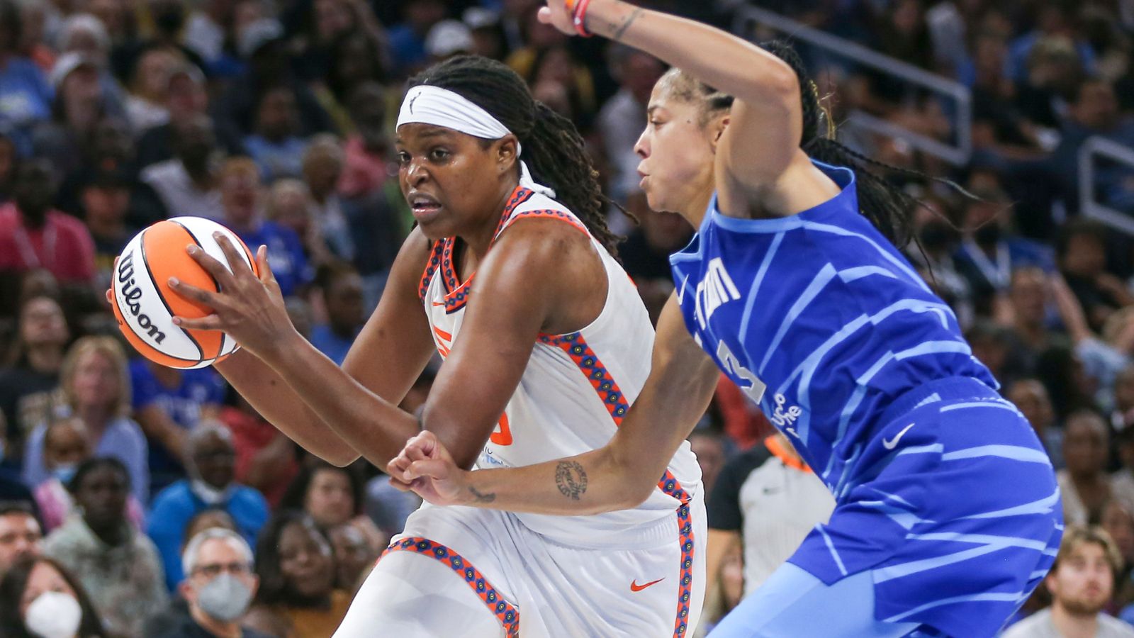 Connecticut Sun 72-63 Chicago Sky: Connecticut through to WNBA Finals after late comeback