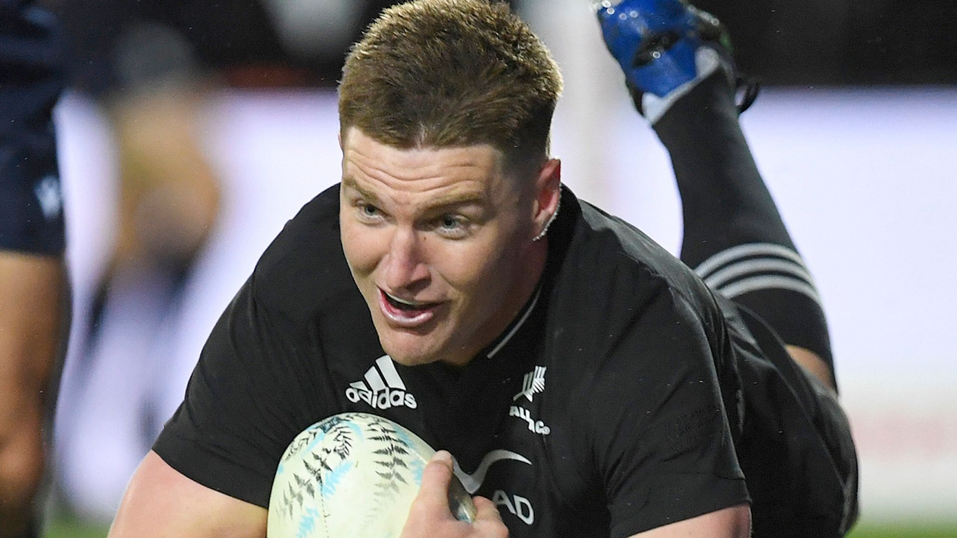 All Blacks bounce back to thrash Argentina