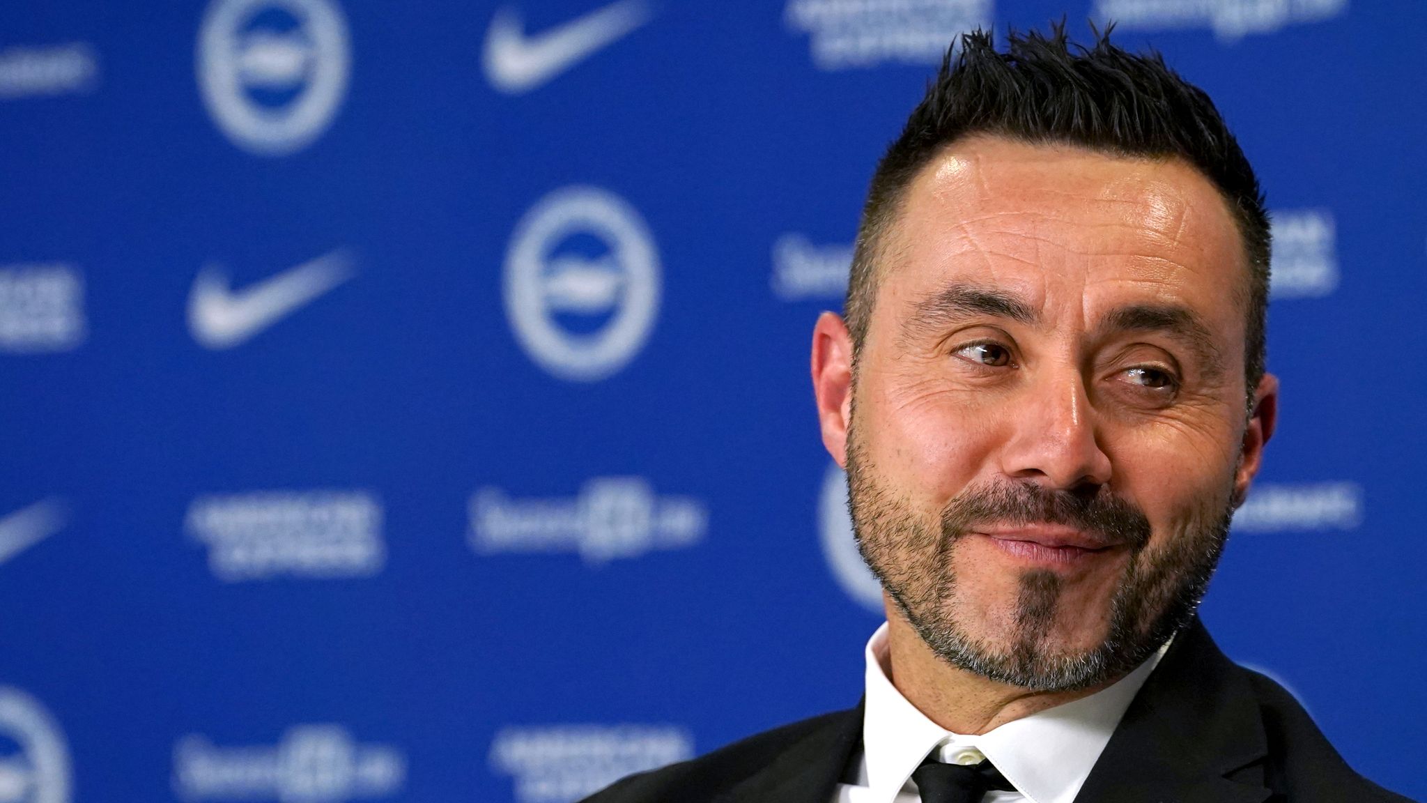 Roberto De Zerbi praises Graham Potter and targets top-10 finish after signing four-year deal as Brighton head coach | Football News | Sky Sports