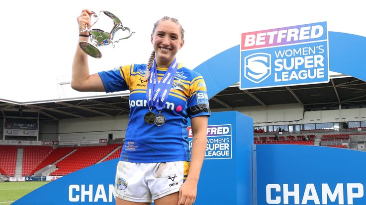 Picture by John Clifton/SWpix.com - 18/09/2022 - Rugby League - Betfred Womens Super League Grand Final - York City Knights v Leeds Rhinos - The Totally Wicked Stadium, St Helens, England -
Leeds Rhinos' Caitlin Beevers with player of the match