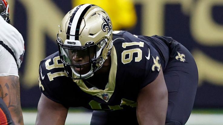 New Orleans Saints defensive tackle Kentavius Street (91) 