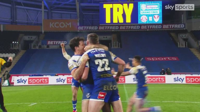 Teenager Jack Welsby provided a memorable conclusion to the 2020 Grand Final by snatching victory for St Helens at the last.
