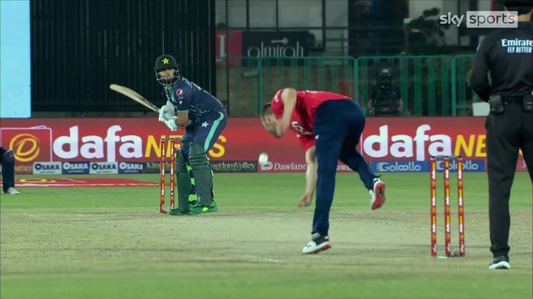 Mark Wood estuvo cerca de marcar 97 mph en su primera aparición en seis meses.