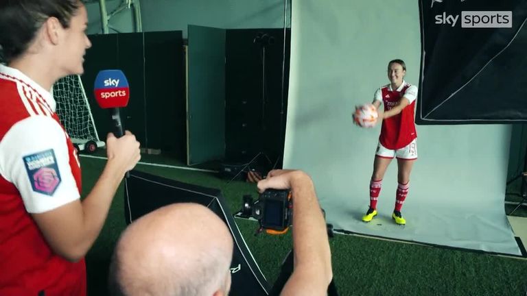 🤣 360 camera vlog!  Behind the scenes at Arsenal Women's 2021/22