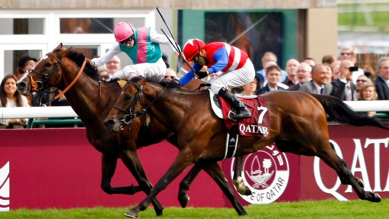 Workforce and Ryan Moore (to date) win the Prix de l & # 39;  Arc de Triomphe 2010