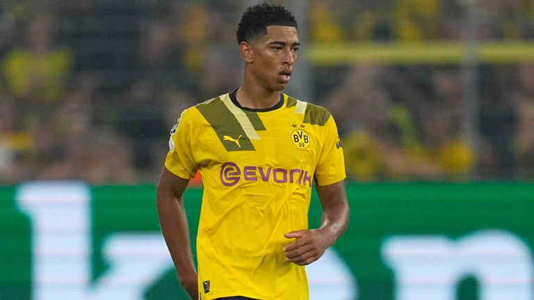 Jude Bellingham scored a goal in Borussia Dortmund's victory in the first round