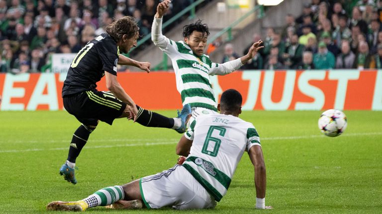 GLASGOW, SCOTLAND - SEPTEMBER 06: Real Madrid...s Luka Modric scores to make it 2-0 during a UEFA Champions League match between Celtic and Real Madrid at Celtic Park, on September 06, 2022, in Glasgow, Scotland.  (Photo by Alan Harvey / SNS Group)