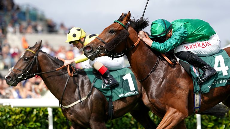 Cold Case (far side) hangs on to beat Alpha Capture in a photo finish at Doncaster