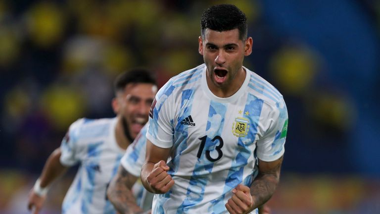 Romero ha giocato 11 partite con l'Argentina e ha segnato contro la Colombia nel giugno dello scorso anno