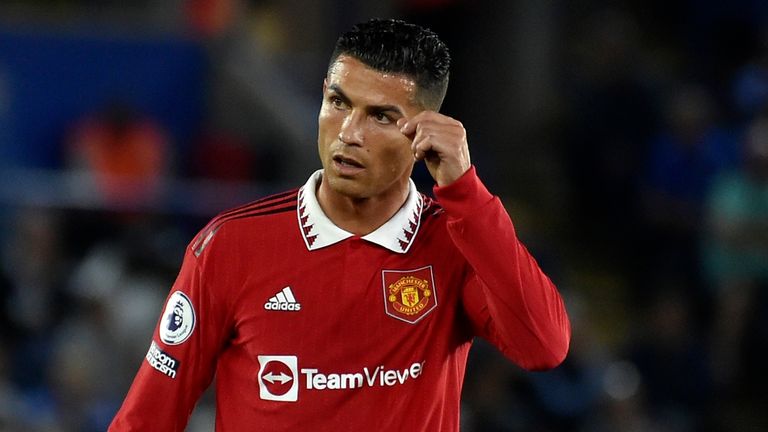 Cristiano Ronaldo jugando para el Manchester United como suplente en la segunda parte en Leicester