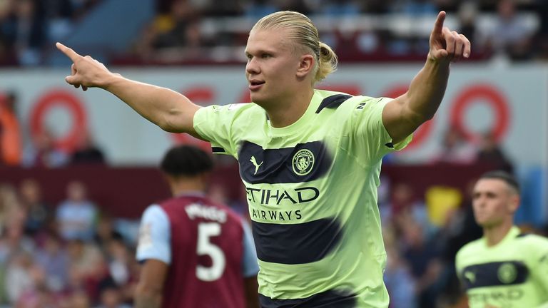 Manchester City&#39;s Erling Haaland celebrates his goal