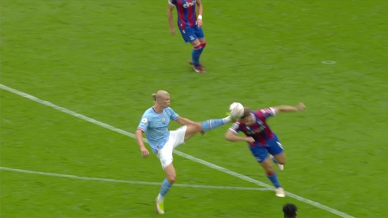 Does Nathan Collins'  Red card expulsion against Manchester City is similar to Erling Haaland's challenge against Crystal Palace, who was not punished?