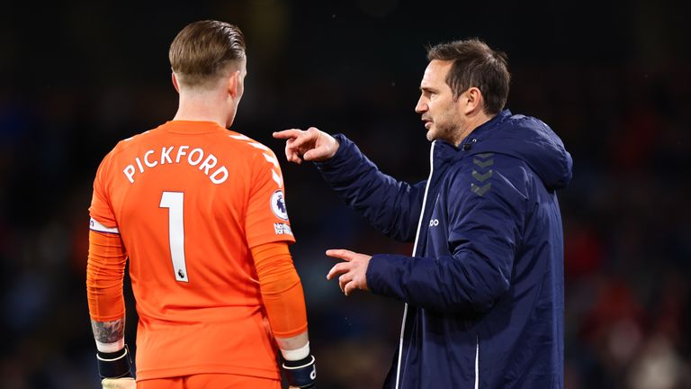 BURNLEY, ENGLAND - APRIL 06: Jordan Pickford of Everton and Frank Lampard the head coach / manager of Everton during the Premier League match between Burnley and Everton at Turf Moor on April 6, 2022 in Burnley, England. (Photo by Robbie Jay Barratt - AMA/Getty Images)