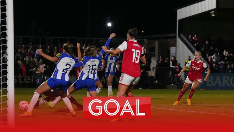 Beth Mead slots the third away for Arsenal and gets her first goal of the new WSL season.