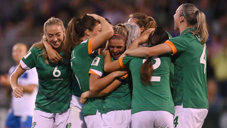 1 September 2022; Republic of Ireland players celebrate their side's first goal, scored by Lily Agg, centre, during the FIFA Women's World Cup 2023 qualifier match between Republic of Ireland and Finland at Tallaght Stadium in Dublin. Photo by Stephen McCarthy/Sportsfile