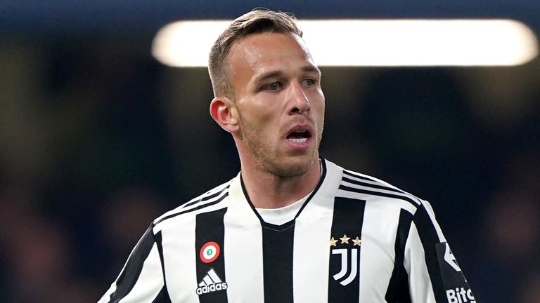 Juventus'  Melo Arthur durante el partido del Grupo H de la Liga de Campeones de la UEFA en Stamford Bridge, Londres.  Fecha de la imagen: Martes 23 de noviembre de 2021.