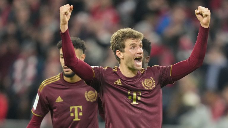 Bayern&#39;s Thomas Mueller celebrates after scoring during the German Bundesliga soccer match between FC Bayern Munich and Bayer 04 Leverkusen at the Allianz Arena in Munich, Germany, Sept. 30, 2022. (AP Photo/Matthias Schrader)