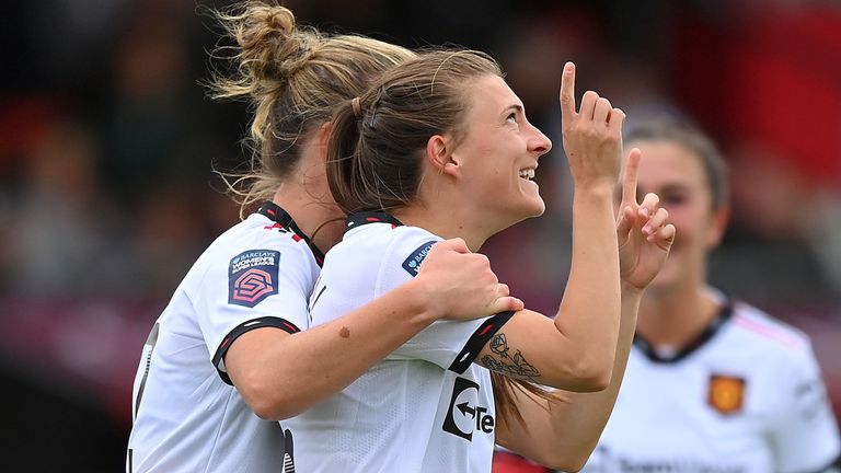 WSL: Man Utd and Aston Villa maintain perfect starts with wins at West Ham and Leicester | Brighton see off Reading